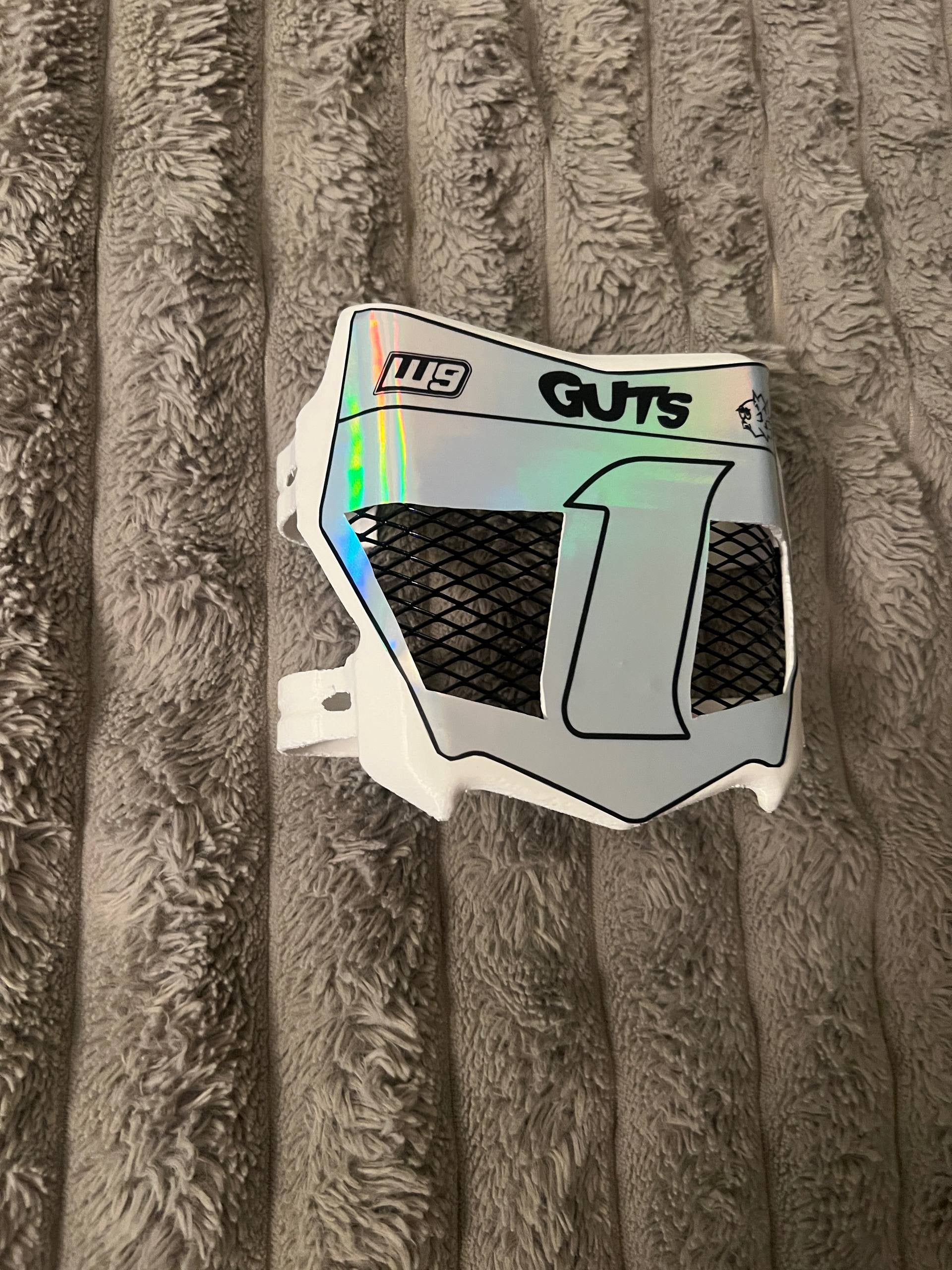 Motocutz vented glossy white edition