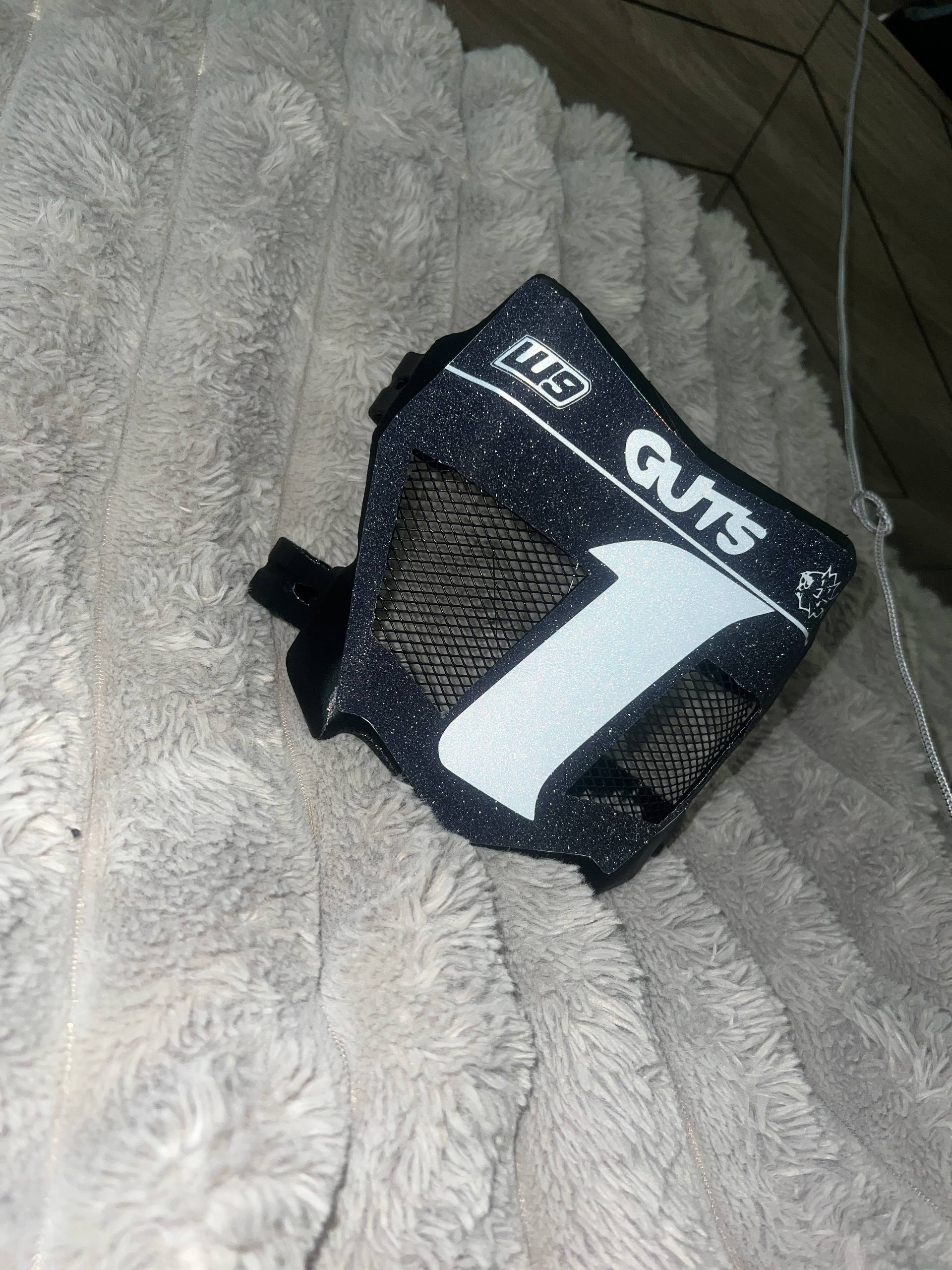 Motocutz Vented Plate With Decal